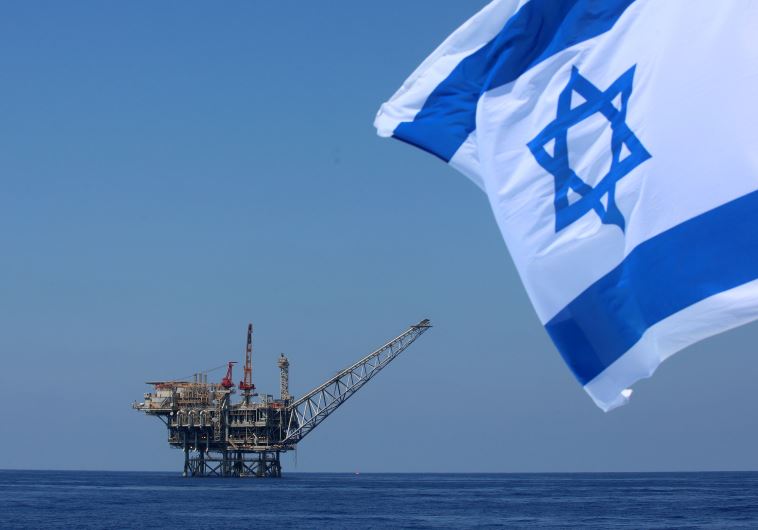 Israel Navy missile ship patrols near gas field‏